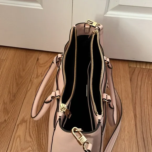 NWOT Tory Burch Saffiano Leather Pink Robinson double zip tote bag - Picture 12 of 16